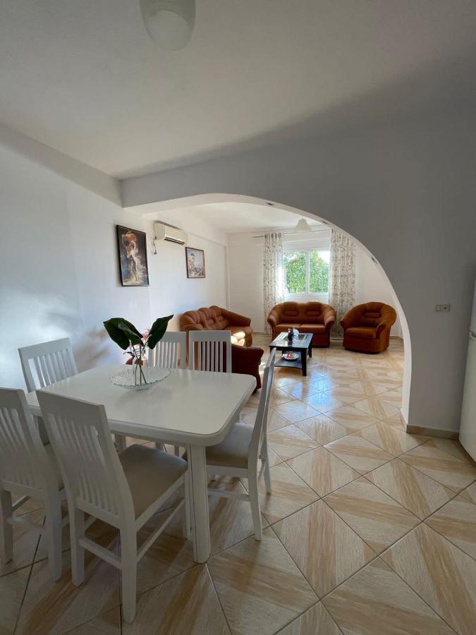 Villa Eden Breeze 2 Bedroom Apartment ซารานเดอ ภายนอก รูปภาพ